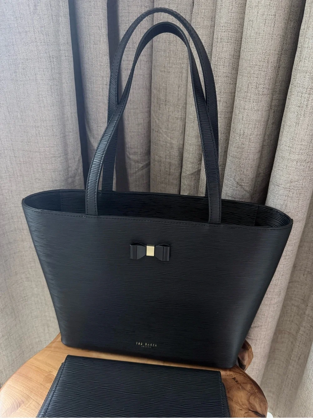 Ted Baker Black Textured Bow Tote & Matching Clutch Set EUC